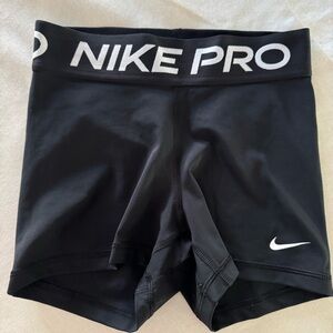 Nike shorts (xs)